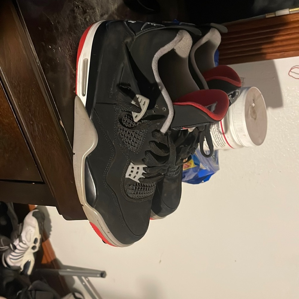 Jordan 4s